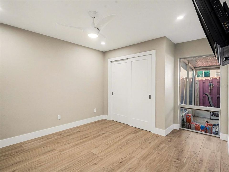 待售: $289,900 (2 贝兹, 2 浴室, 874 平方英尺)