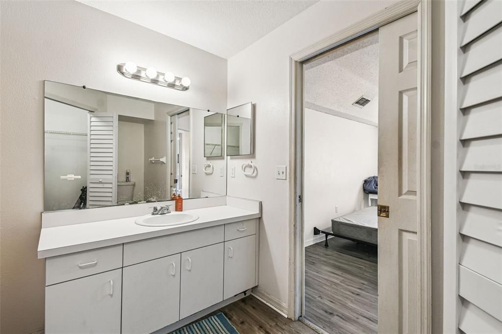 For Sale: $237,500 (3 beds, 2 baths, 1420 Square Feet)