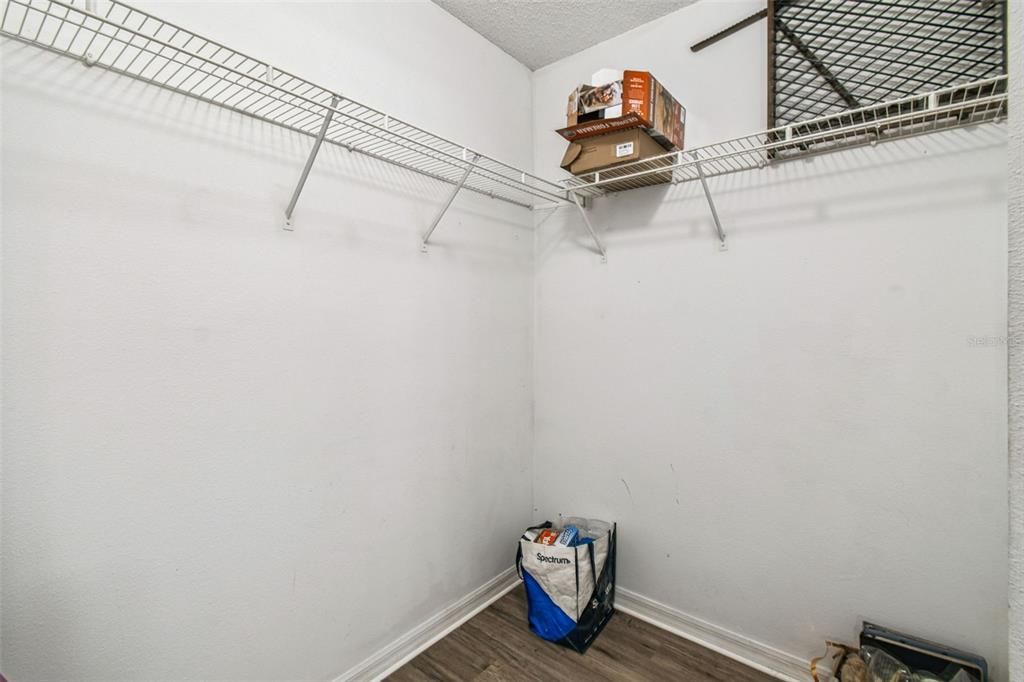 For Sale: $237,500 (3 beds, 2 baths, 1420 Square Feet)