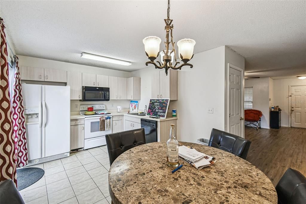 For Sale: $237,500 (3 beds, 2 baths, 1420 Square Feet)