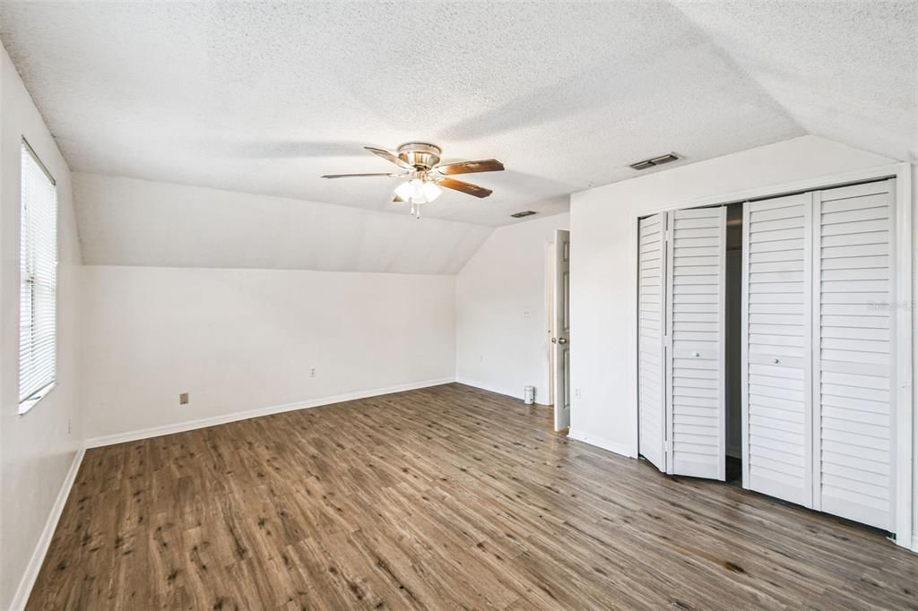 For Sale: $237,500 (3 beds, 2 baths, 1420 Square Feet)