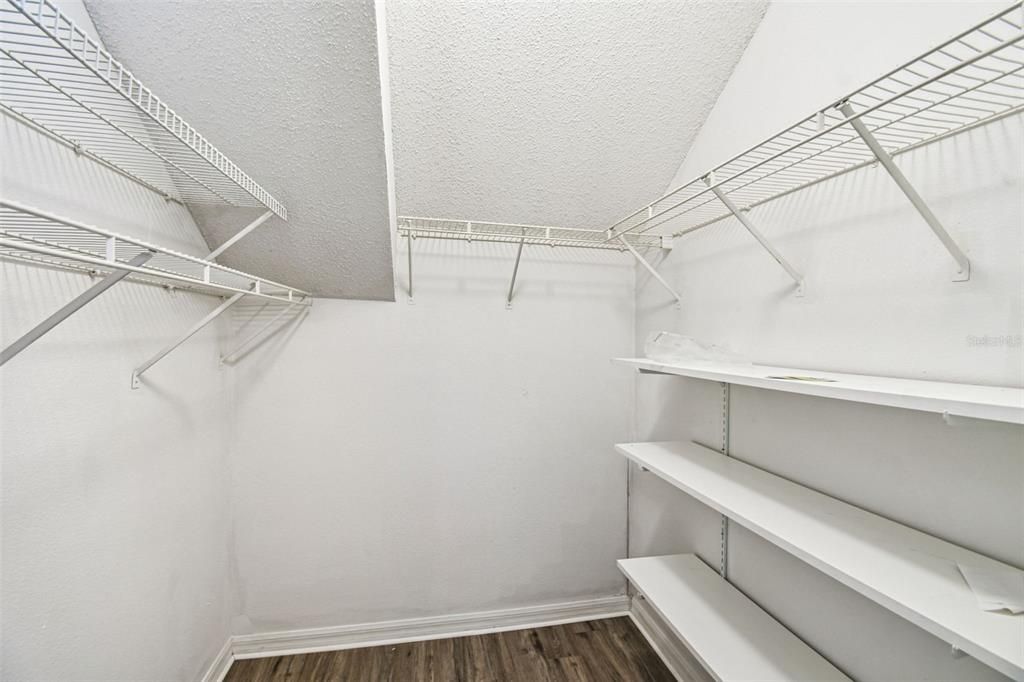 For Sale: $237,500 (3 beds, 2 baths, 1420 Square Feet)