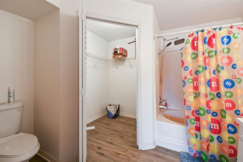 For Sale: $237,500 (3 beds, 2 baths, 1420 Square Feet)