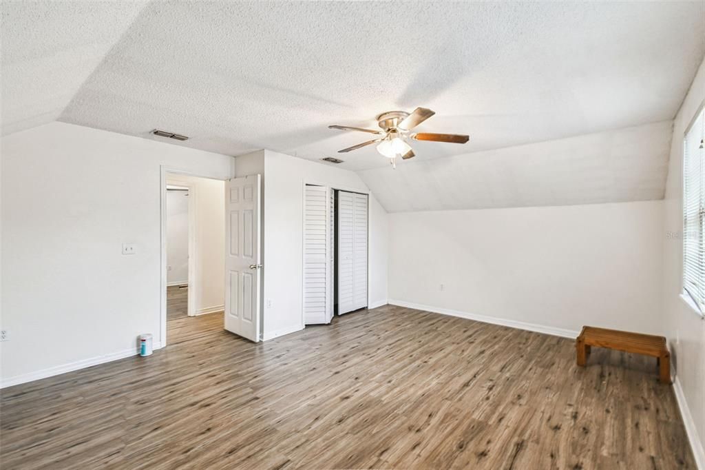 For Sale: $237,500 (3 beds, 2 baths, 1420 Square Feet)