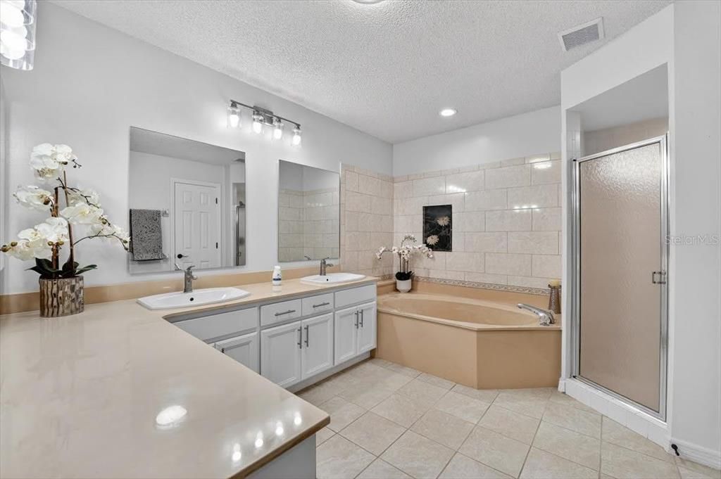 For Sale: $359,990 (3 beds, 2 baths, 2008 Square Feet)