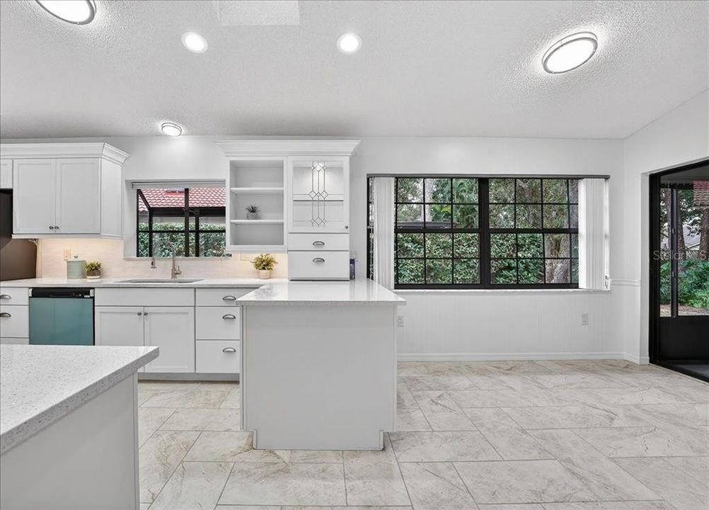 For Sale: $359,990 (3 beds, 2 baths, 2008 Square Feet)