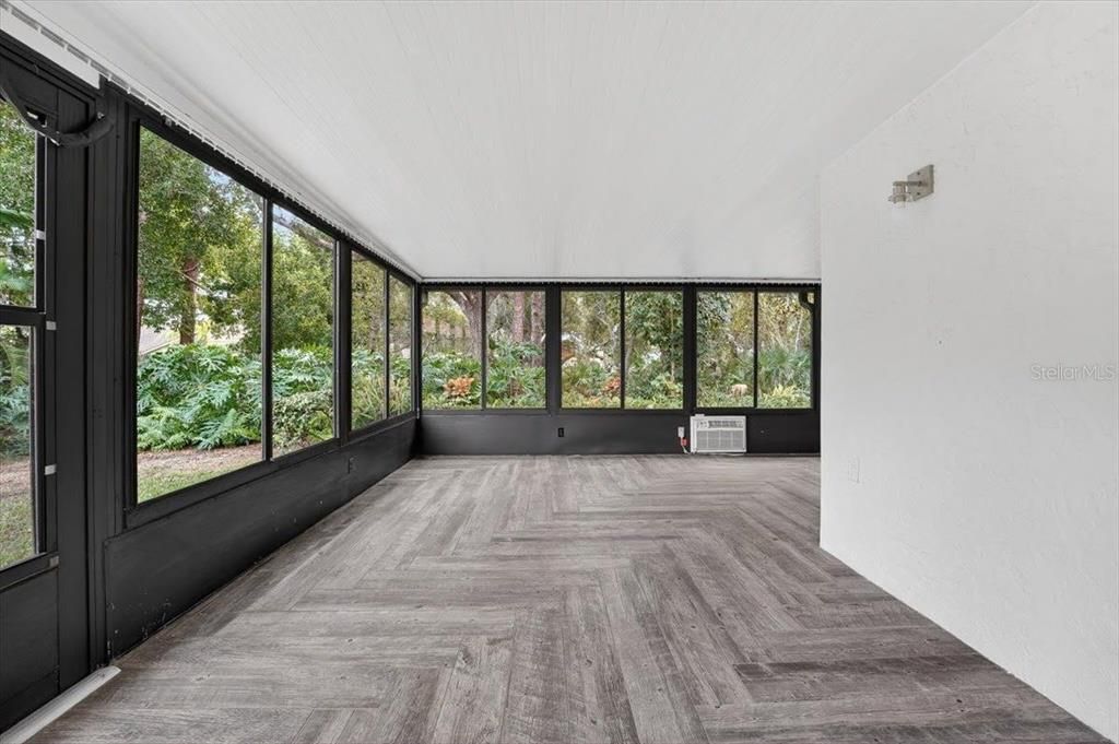 For Sale: $359,990 (3 beds, 2 baths, 2008 Square Feet)