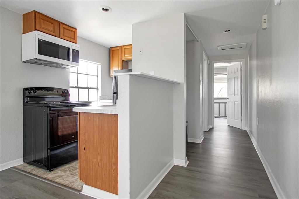 出租: $975 (1 贝兹, 1 浴室, 432 平方英尺)