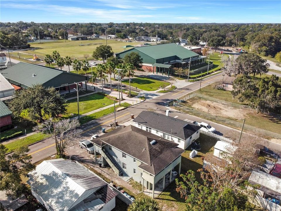 出租: $975 (1 贝兹, 1 浴室, 432 平方英尺)