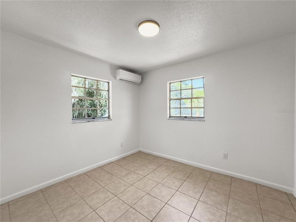 En Renta: $1,325 (2 camas, 1 baños, 1000 Pies cuadrados)