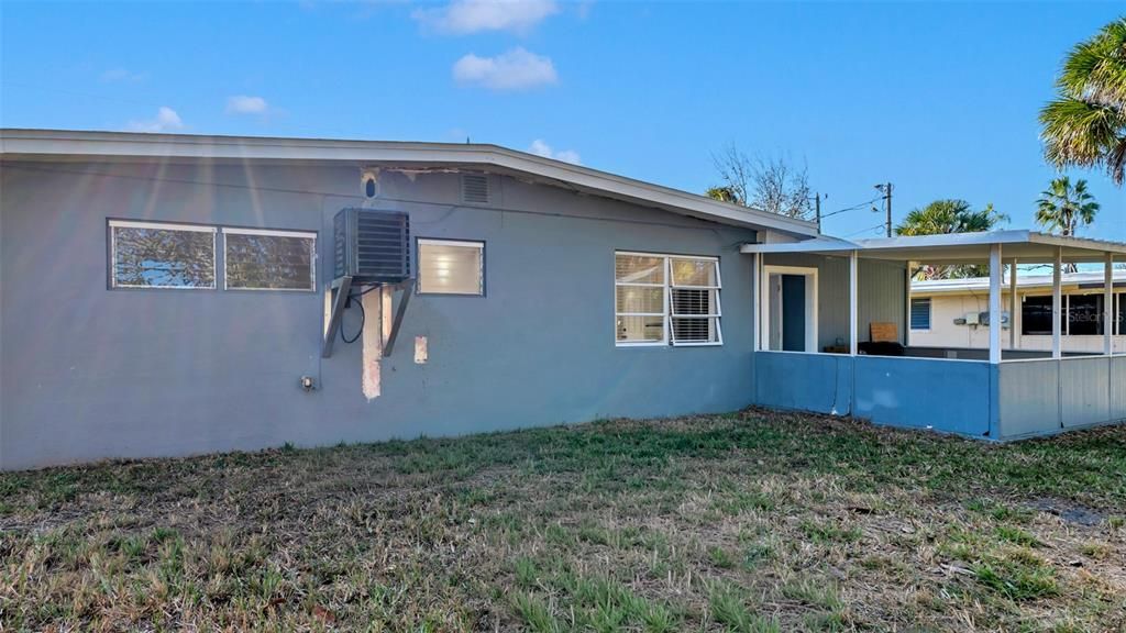 待售: $215,000 (2 贝兹, 1 浴室, 744 平方英尺)