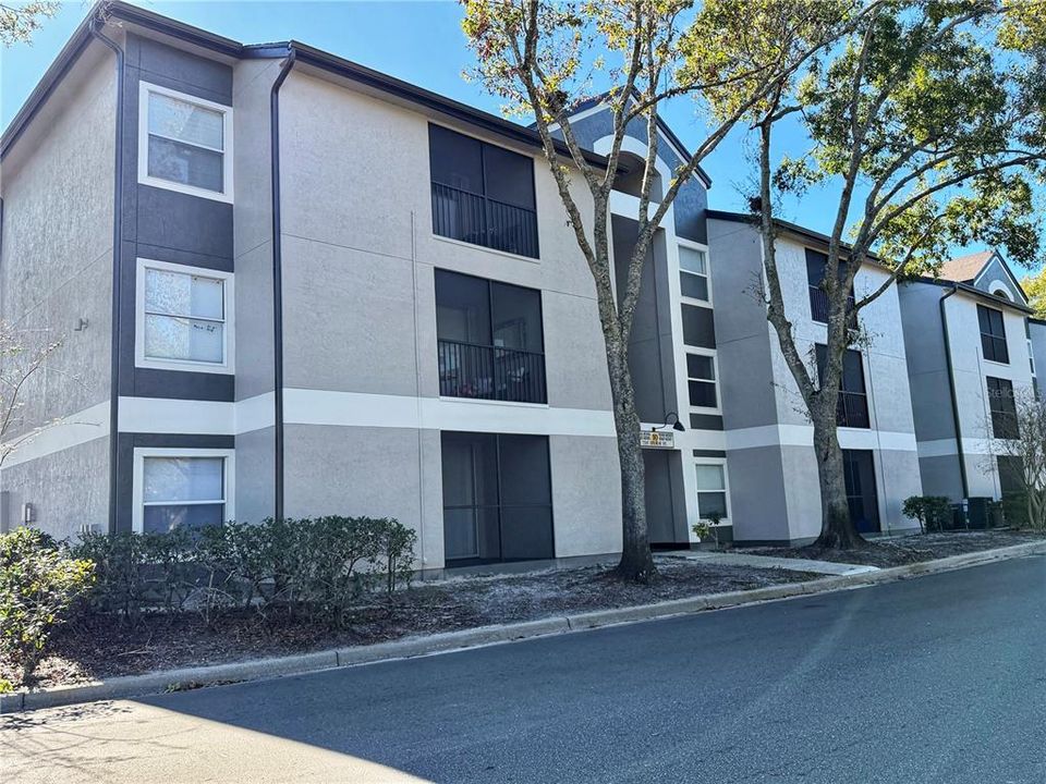 На продажу: $235,000 (2 спален, 2 ванн, 1003 Квадратных фут)