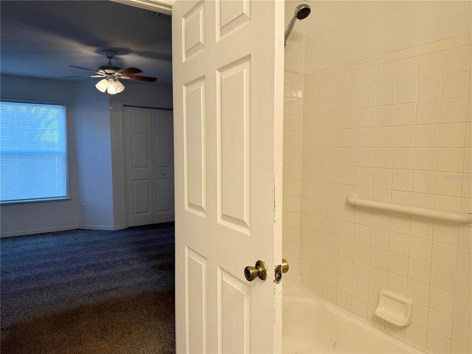 На продажу: $235,000 (2 спален, 2 ванн, 1003 Квадратных фут)