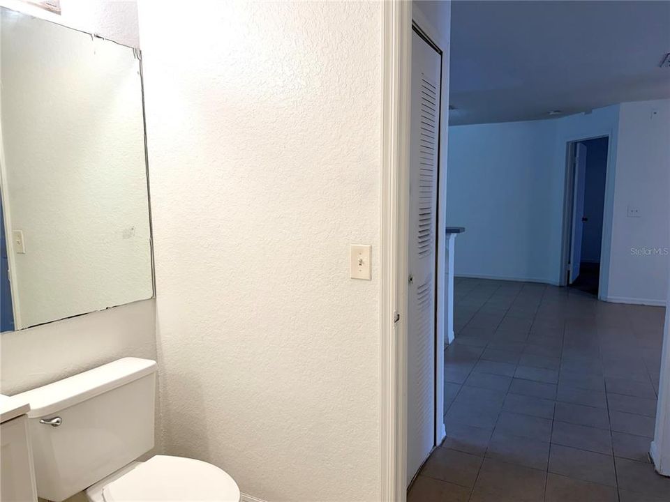 На продажу: $235,000 (2 спален, 2 ванн, 1003 Квадратных фут)