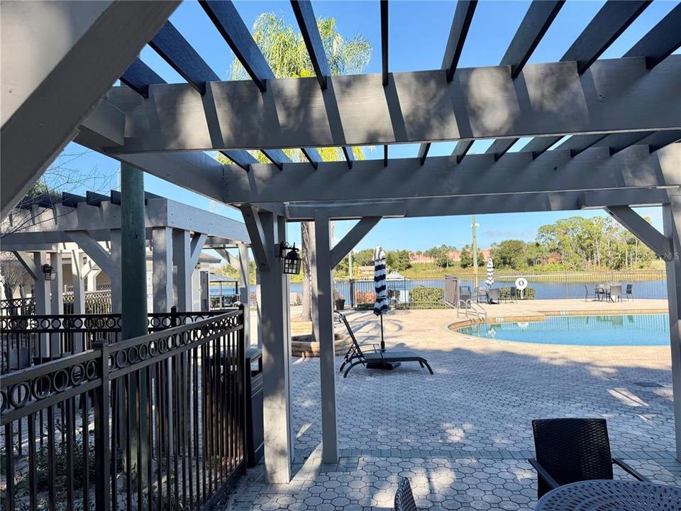 На продажу: $235,000 (2 спален, 2 ванн, 1003 Квадратных фут)