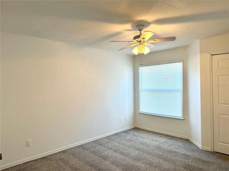 На продажу: $235,000 (2 спален, 2 ванн, 1003 Квадратных фут)