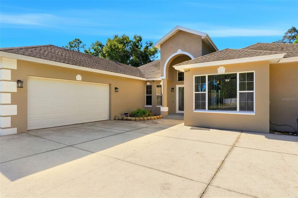 出租: $3,800 (3 贝兹, 3 浴室, 3125 平方英尺)