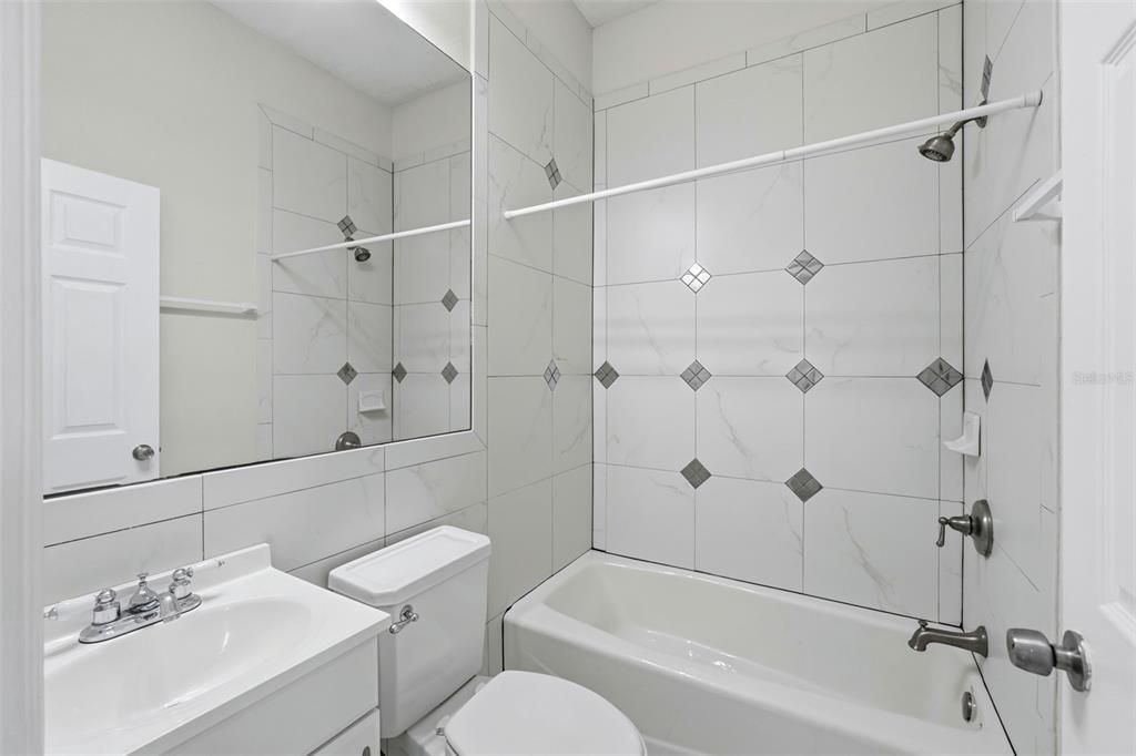 出租: $3,800 (3 贝兹, 3 浴室, 3125 平方英尺)