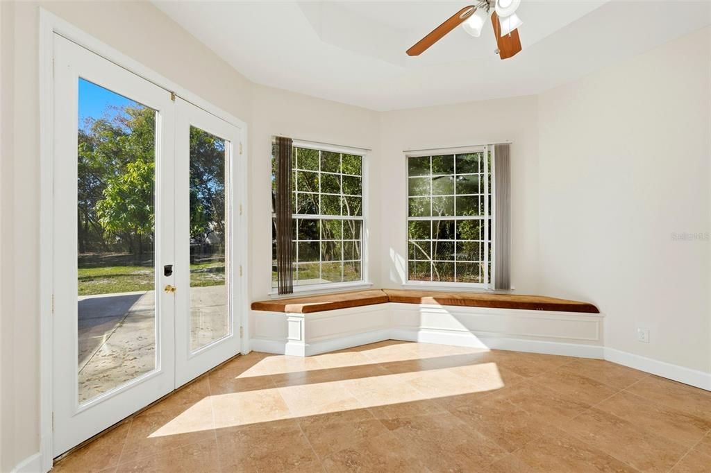 出租: $3,800 (3 贝兹, 3 浴室, 3125 平方英尺)