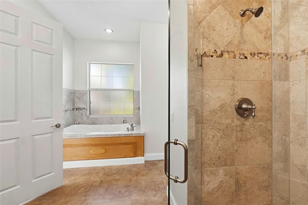 出租: $3,800 (3 贝兹, 3 浴室, 3125 平方英尺)