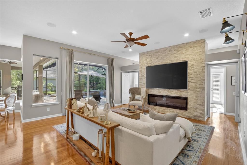 For Sale: $728,900 (4 beds, 3 baths, 3021 Square Feet)