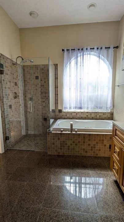 На продажу: $411,000 (3 спален, 2 ванн, 1687 Квадратных фут)