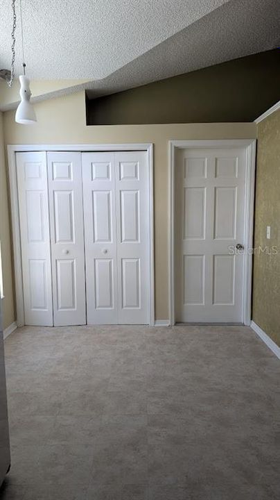 На продажу: $411,000 (3 спален, 2 ванн, 1687 Квадратных фут)