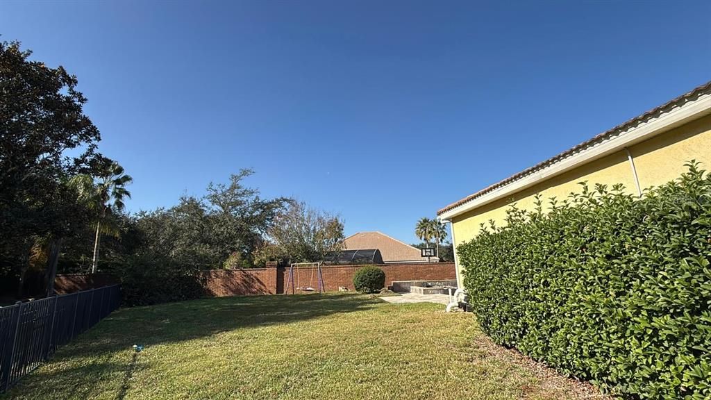 出租: $4,500 (5 贝兹, 4 浴室, 3536 平方英尺)