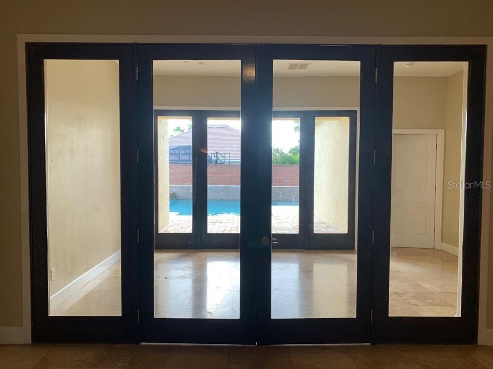 出租: $4,500 (5 贝兹, 4 浴室, 3536 平方英尺)