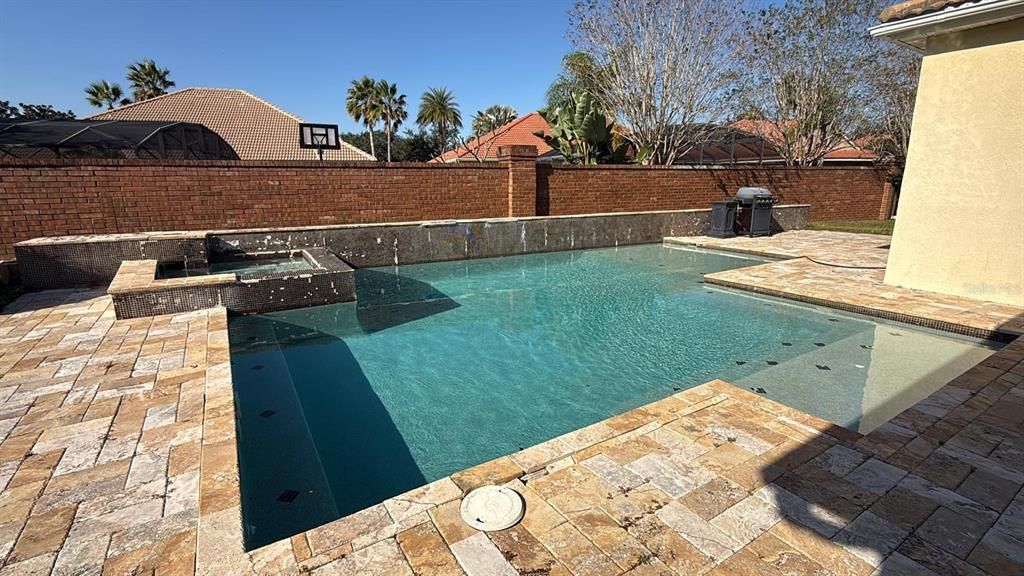 出租: $4,500 (5 贝兹, 4 浴室, 3536 平方英尺)