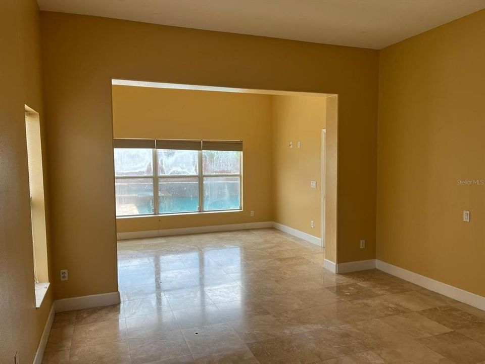 出租: $4,500 (5 贝兹, 4 浴室, 3536 平方英尺)