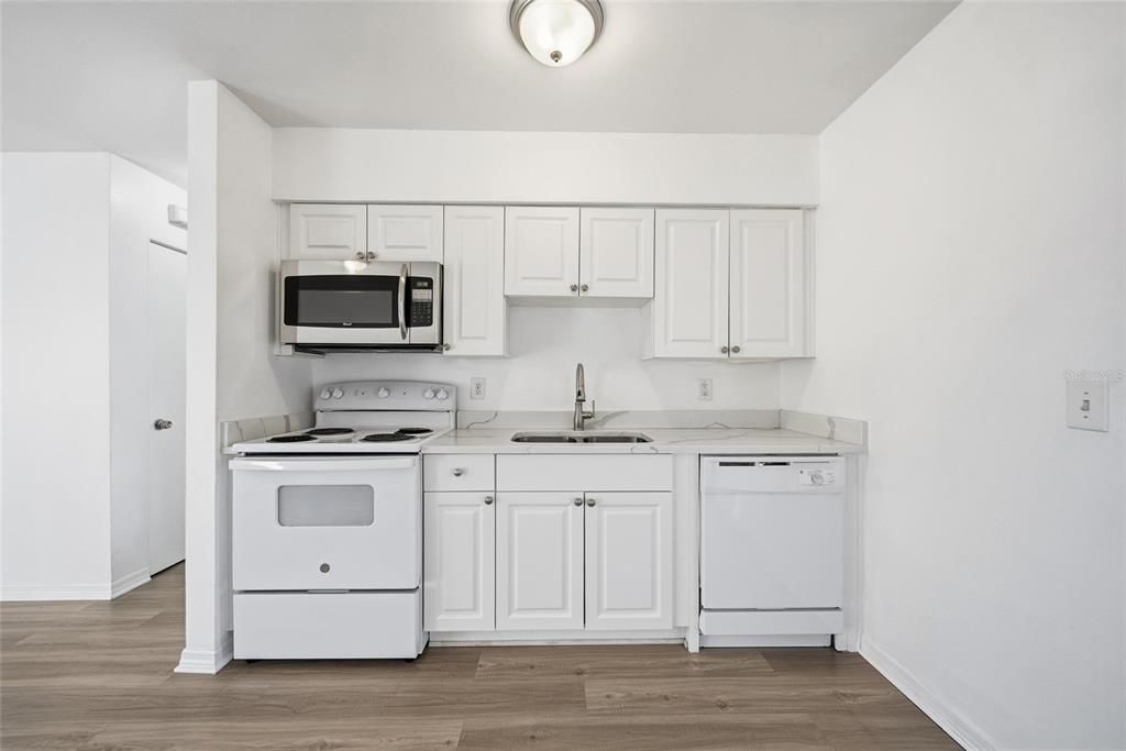 En Venta: $405,000 (3 camas, 2 baños, 1104 Pies cuadrados)