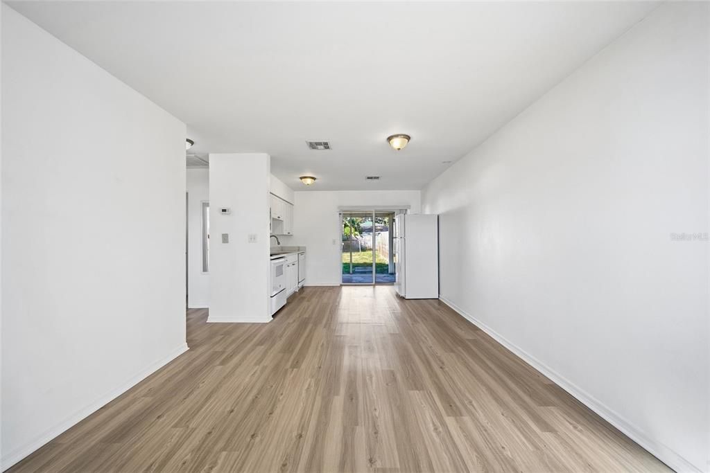 En Venta: $405,000 (3 camas, 2 baños, 1104 Pies cuadrados)