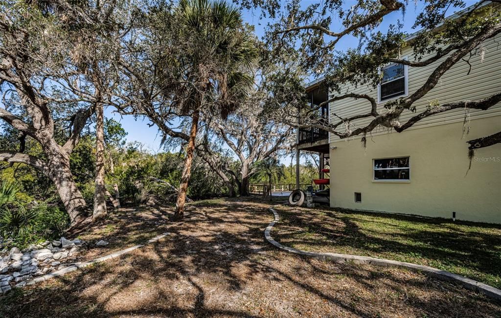 For Sale: $549,945 (4 beds, 2 baths, 2162 Square Feet)