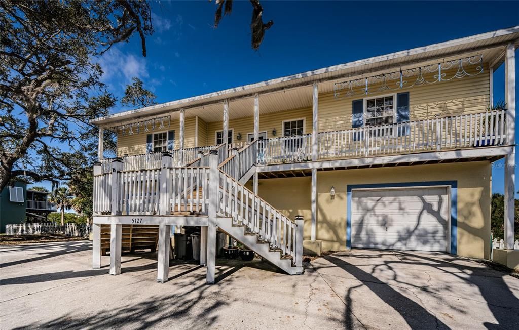 For Sale: $549,945 (4 beds, 2 baths, 2162 Square Feet)