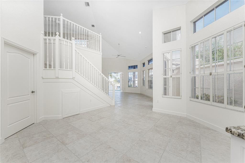 For Sale: $300,000 (2 beds, 2 baths, 1877 Square Feet)