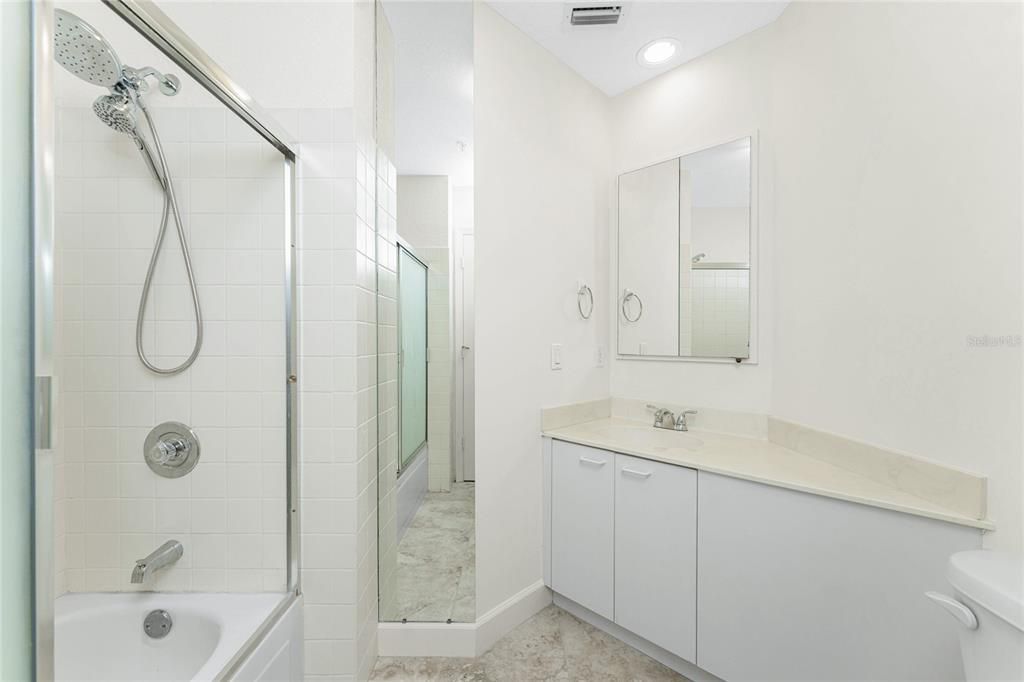 For Sale: $300,000 (2 beds, 2 baths, 1877 Square Feet)