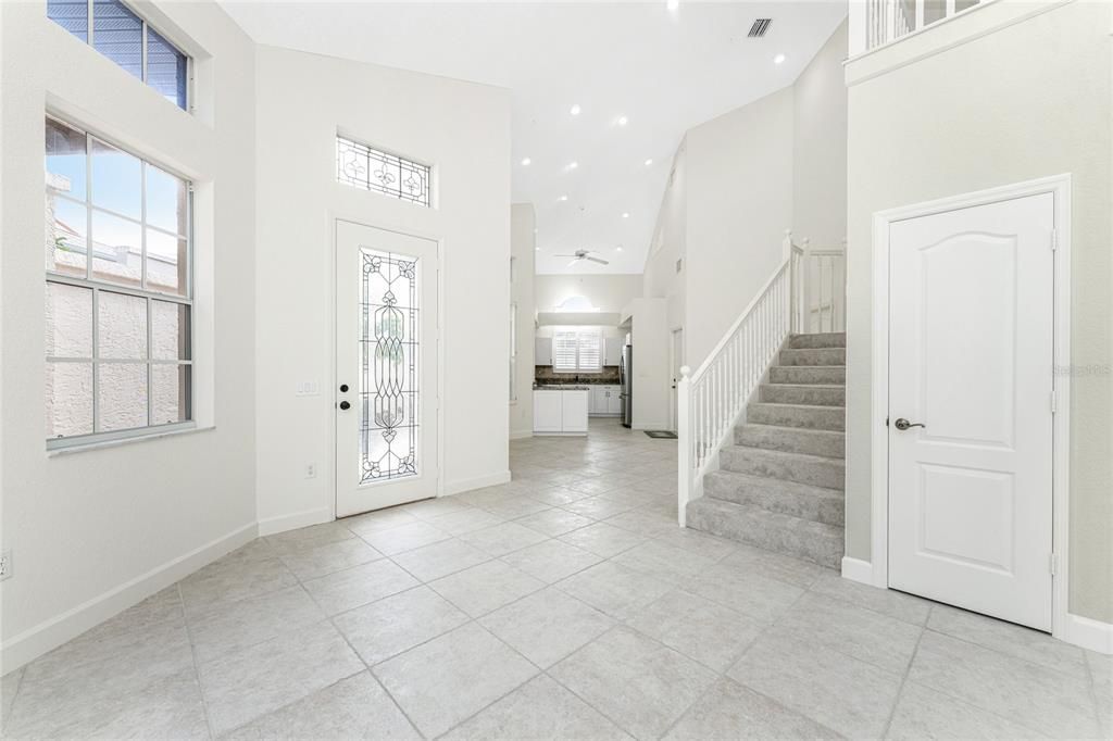 For Sale: $300,000 (2 beds, 2 baths, 1877 Square Feet)