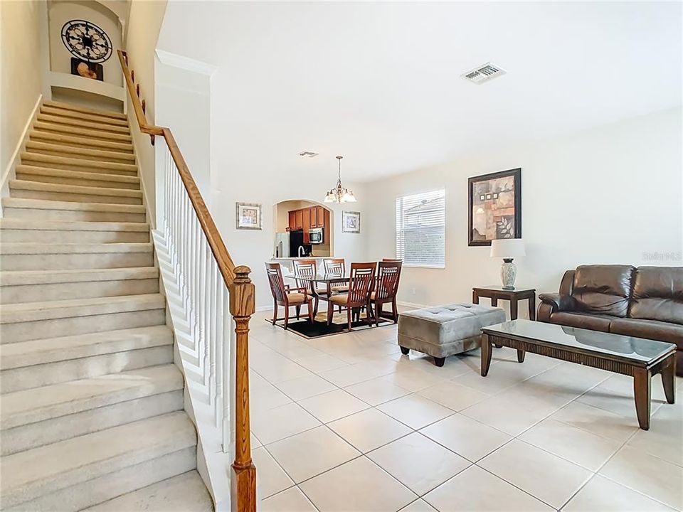 En Venta: $619,000 (6 camas, 4 baños, 2812 Pies cuadrados)