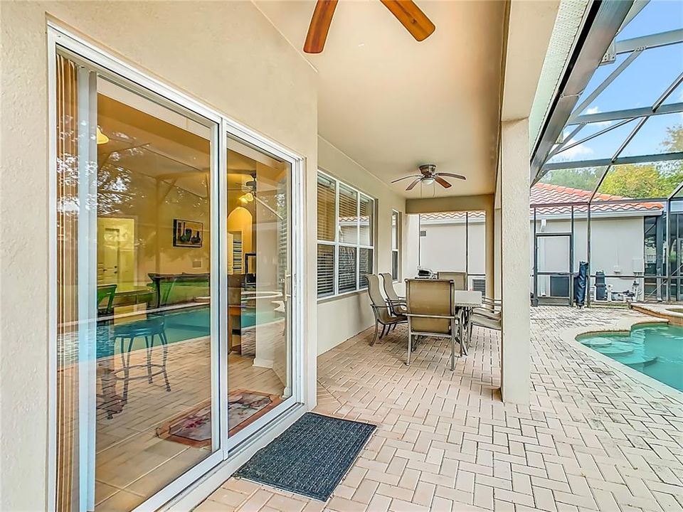 En Venta: $619,000 (6 camas, 4 baños, 2812 Pies cuadrados)