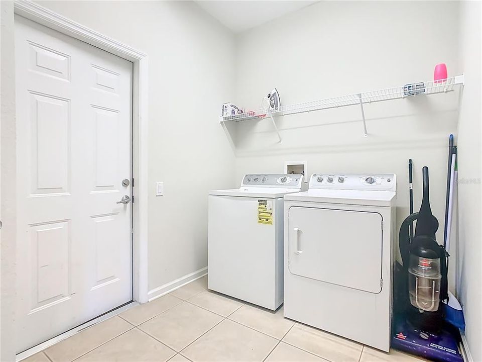 En Venta: $619,000 (6 camas, 4 baños, 2812 Pies cuadrados)