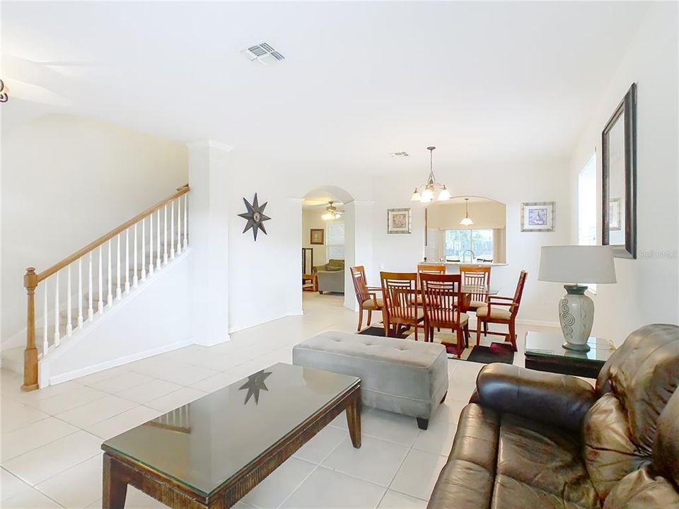 En Venta: $619,000 (6 camas, 4 baños, 2812 Pies cuadrados)