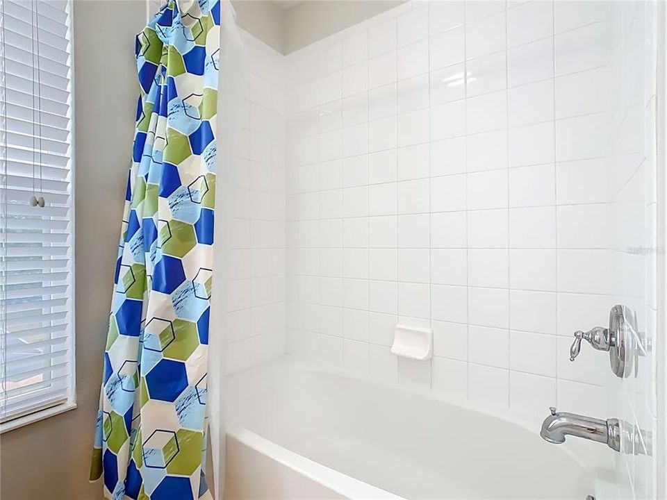 En Venta: $619,000 (6 camas, 4 baños, 2812 Pies cuadrados)