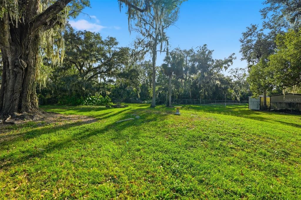 На продажу: $249,900 (2 спален, 1 ванн, 1108 Квадратных фут)