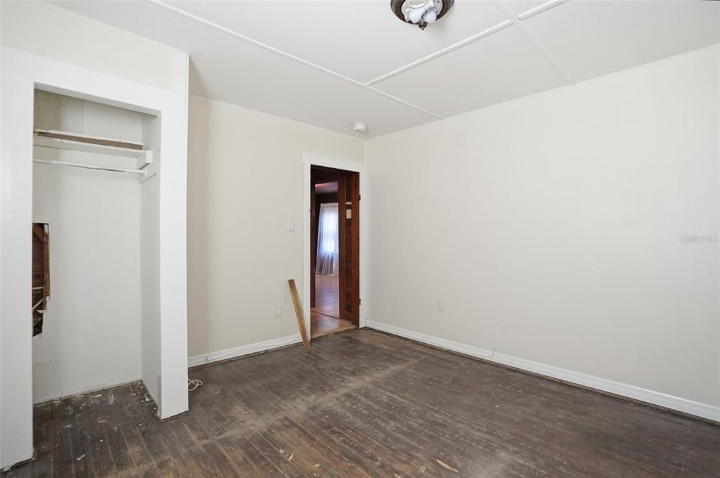 На продажу: $249,900 (2 спален, 1 ванн, 1108 Квадратных фут)