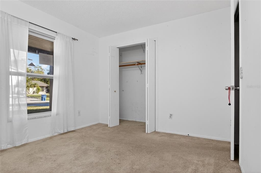 For Sale: $369,900 (3 beds, 2 baths, 1584 Square Feet)