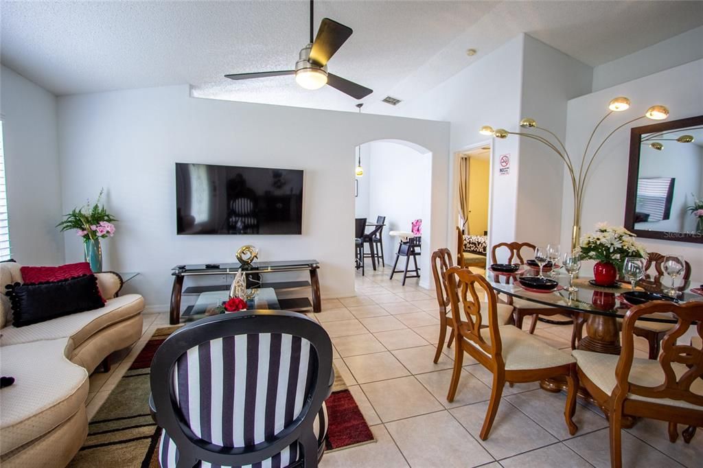 En Renta: $2,700 (3 camas, 3 baños, 1206 Pies cuadrados)