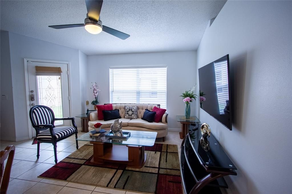 En Renta: $2,700 (3 camas, 3 baños, 1206 Pies cuadrados)