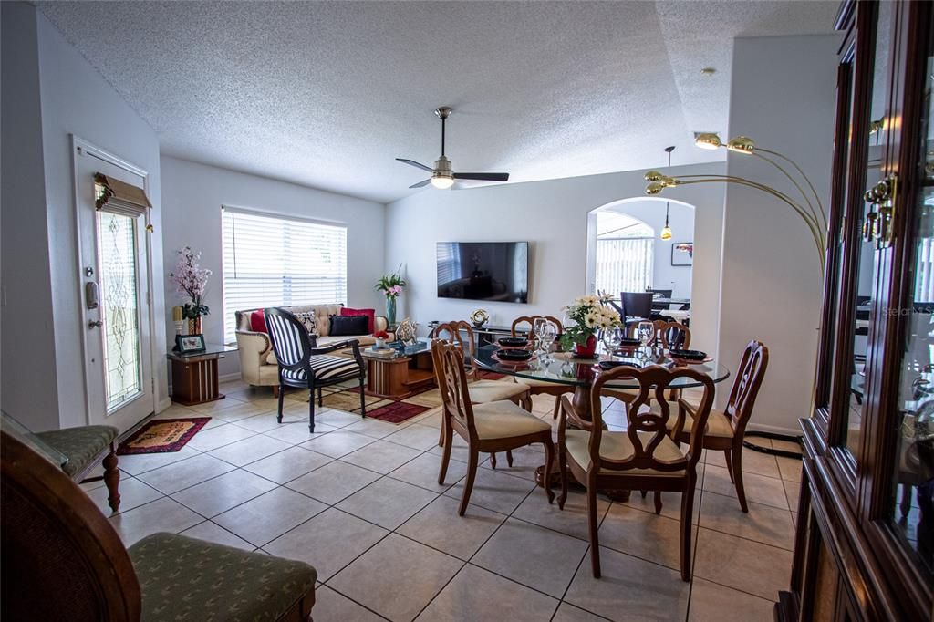 En Renta: $2,700 (3 camas, 3 baños, 1206 Pies cuadrados)