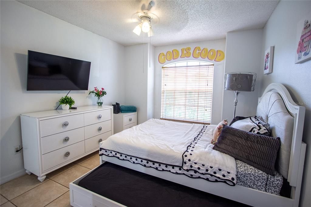 En Renta: $2,700 (3 camas, 3 baños, 1206 Pies cuadrados)